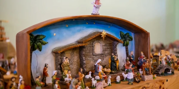 The Artistry of the Nativity: ​The Dvorsky Collection